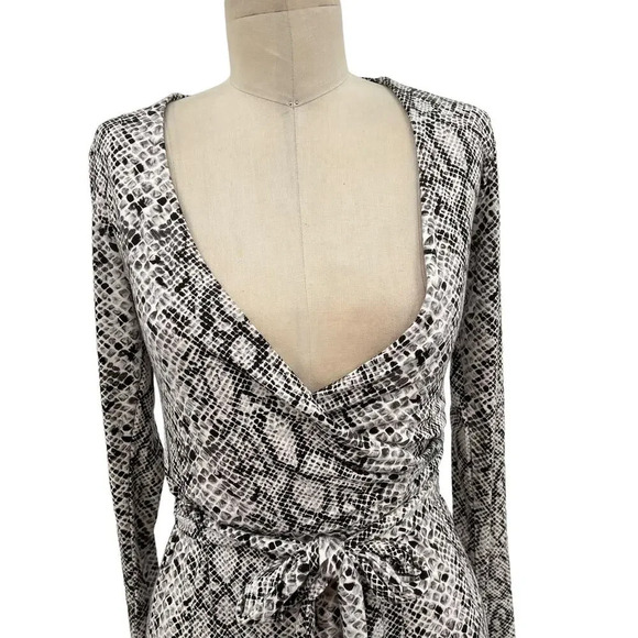 Good American The Runaround Wrap Dress Python Print Size 0 / XS - Picture 5 of 12